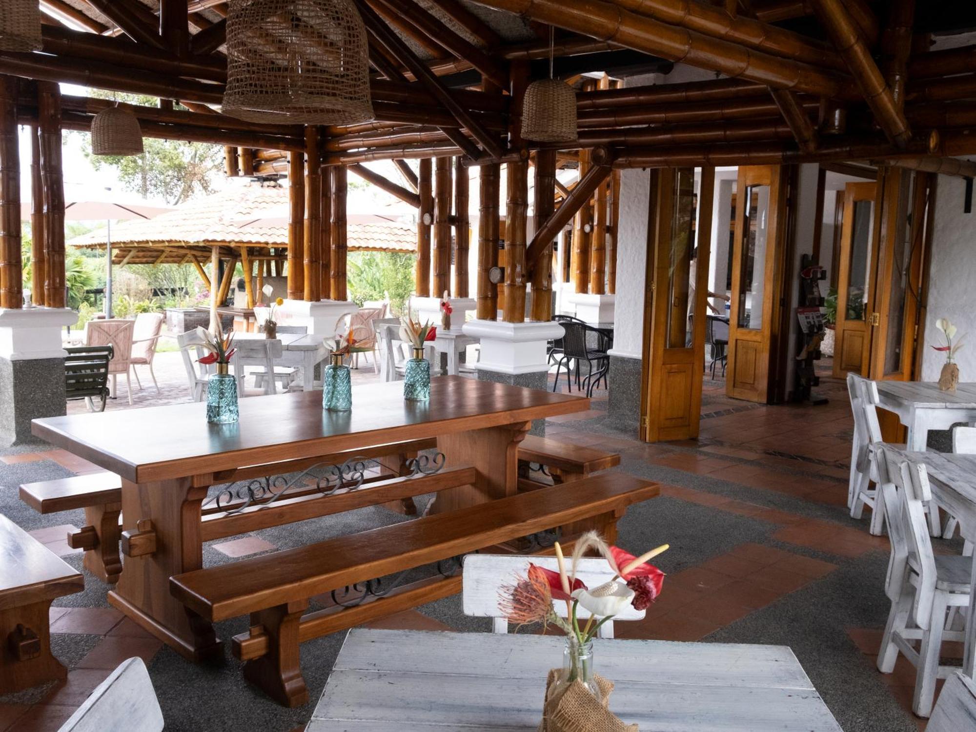 Finca Hotel Santana มอนเตเนโกร ภายนอก รูปภาพ